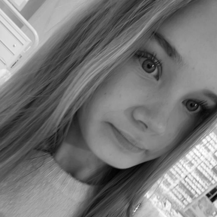 @ellaa4423