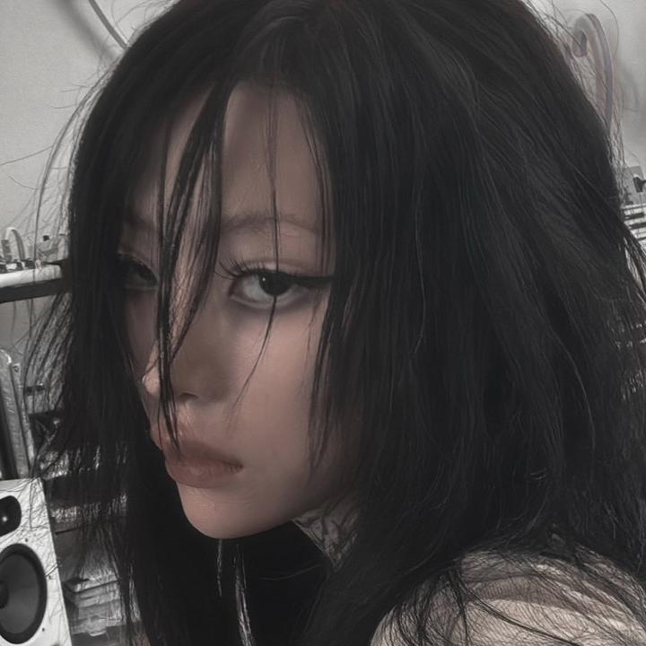 Yeule - About Her