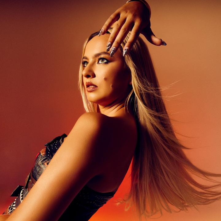 Natalia Nykiel - Error