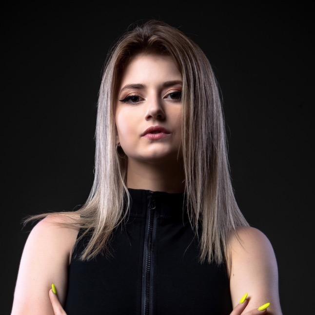 𝖍 𝖞 𝖘 𝖙 𝖆 🐺 - suara asli