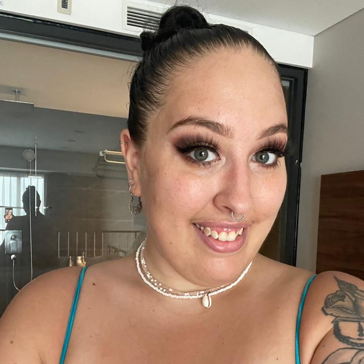 🦄 aprilfoxx April Foxx