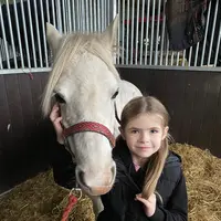aria_loves_horses