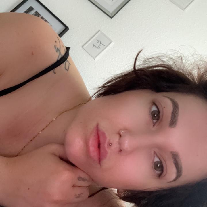@eleni_laura