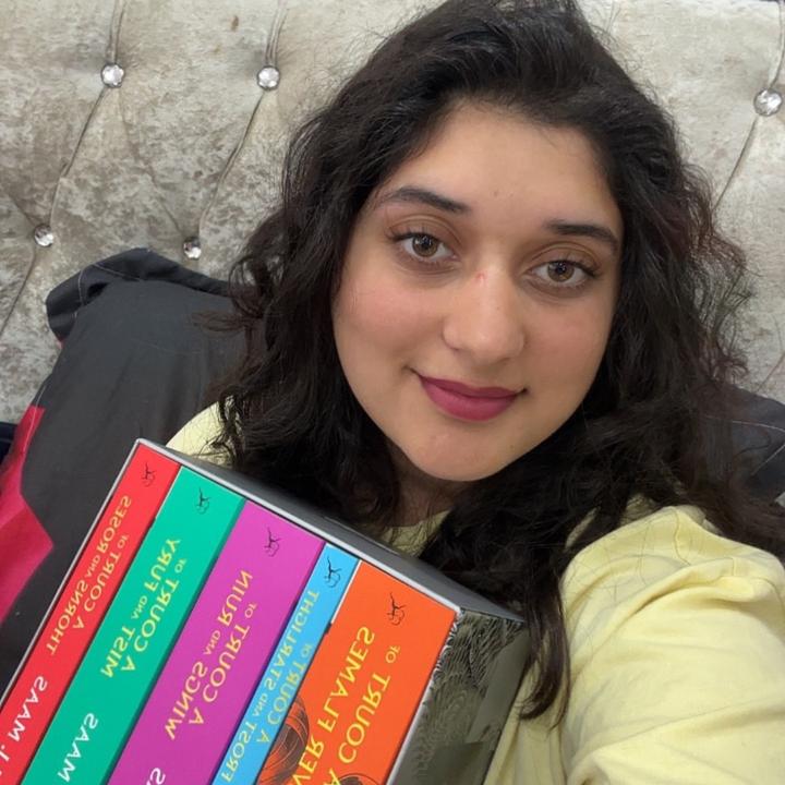 Mani reads 🥀📚📖 - suara asli - manireads1
