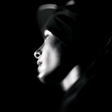 𝐀𝐦𝐞𝐥𝐢𝐚 - Keep their heads ringin