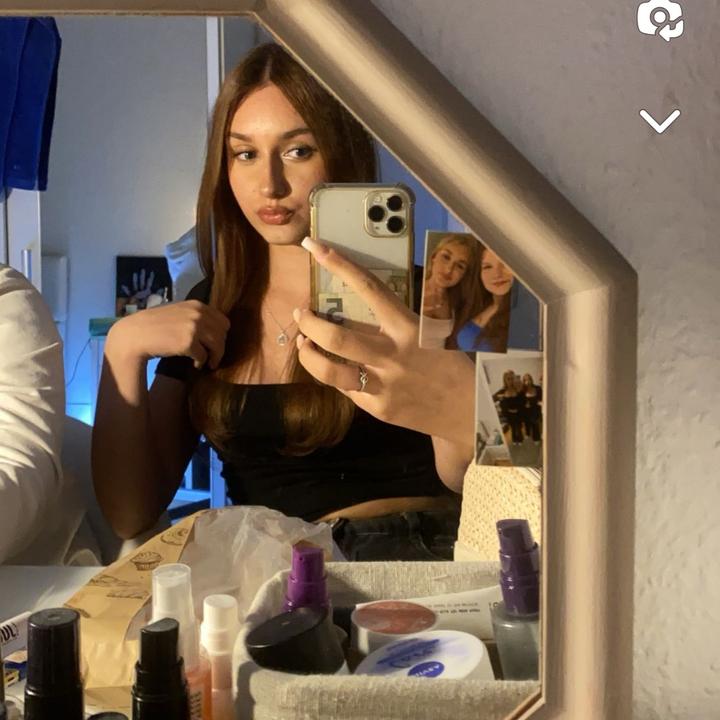 laura._0408