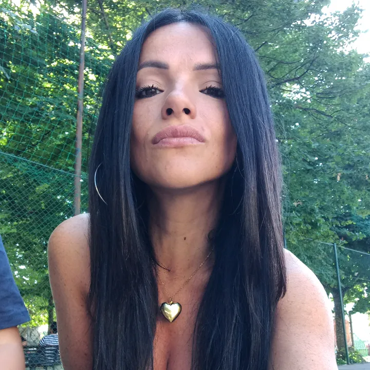 angelapenny135