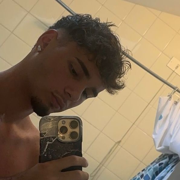 elvisbajraj_