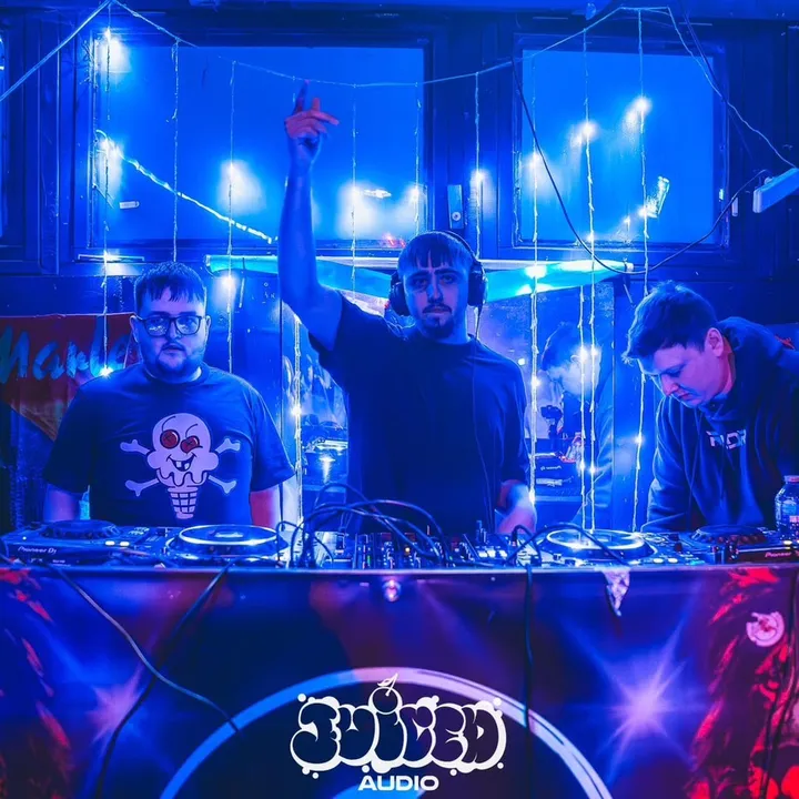 latezdnb