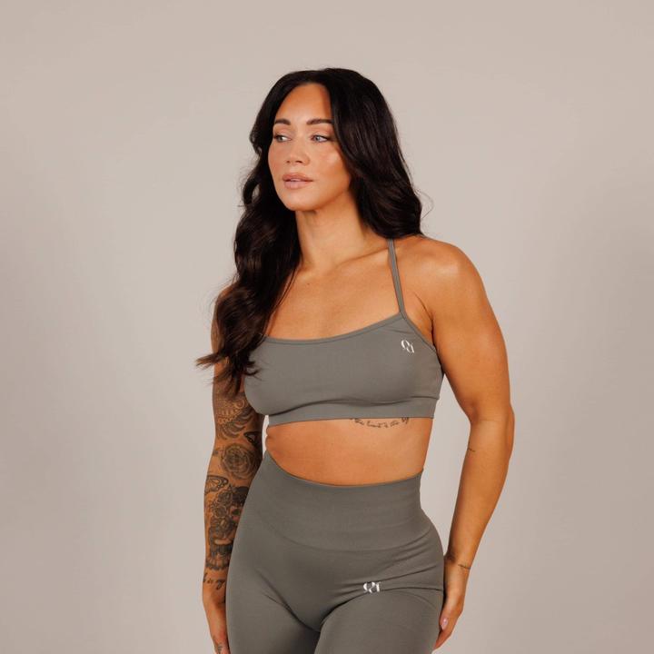 Women's Best - Hanna Öberg is love with her grey #WomensBest Sportswear  Set! ❤️ Get this and many more looks on our homepage www.womensbest.com!