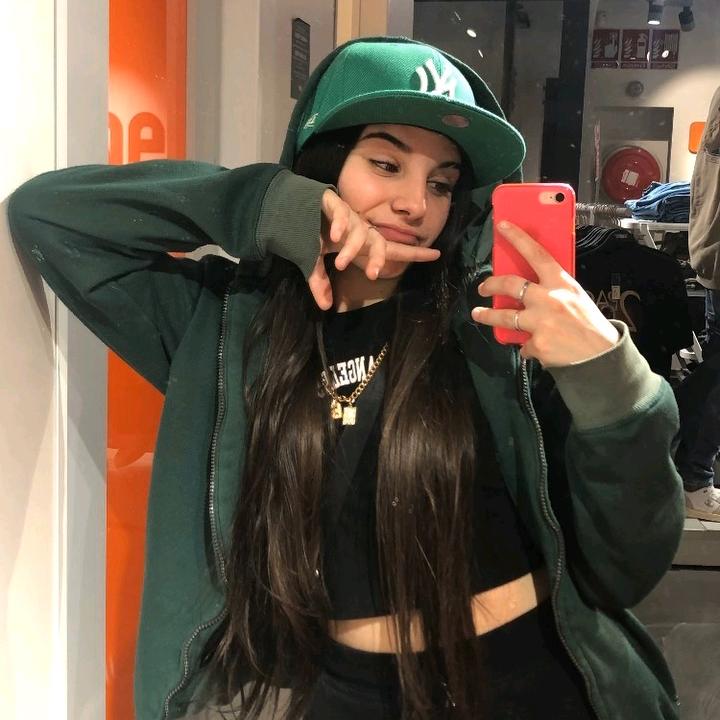 𝑽𝒊𝒐𝒍𝒆𝒕𝒕𝒂 𝑪𝒂𝒔𝒕𝒓𝒐 - suara asli
