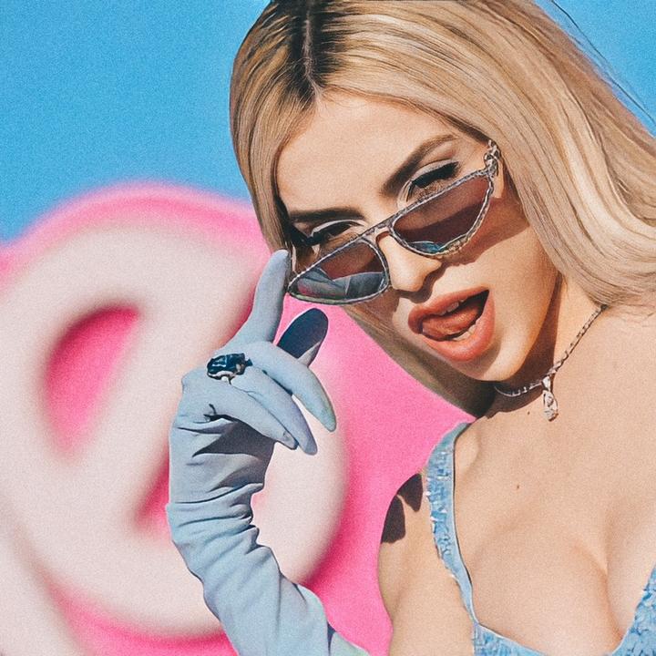 Ava max fans madrid - suara asli - avamax__fans_