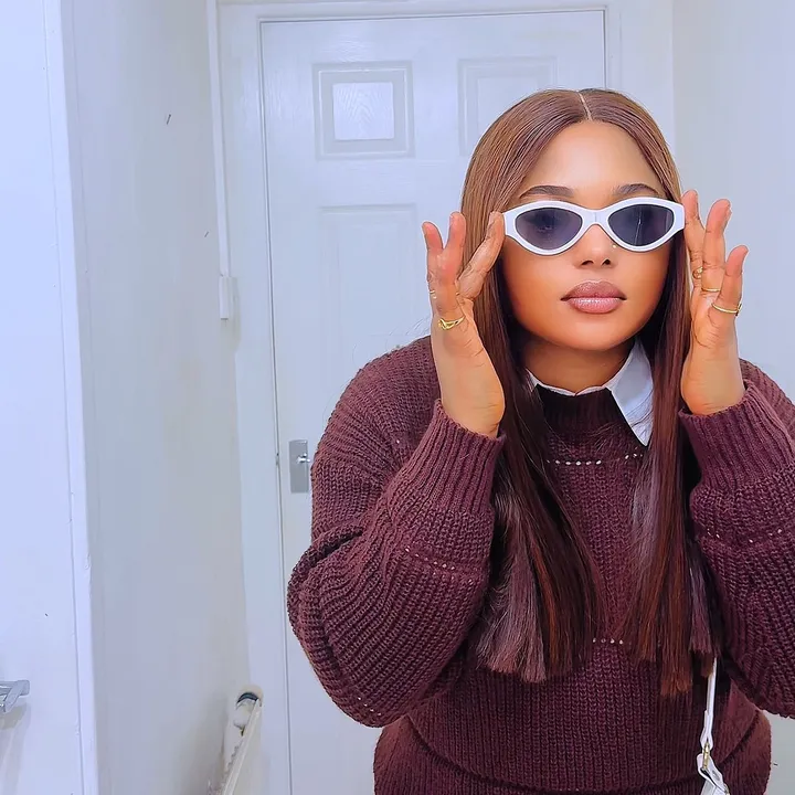 @queenmynaah