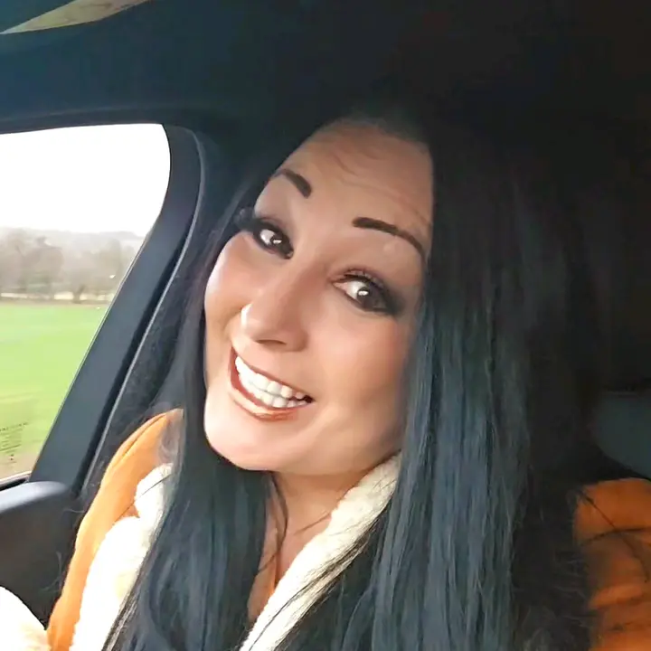 Our_Bevvy - minge twinge