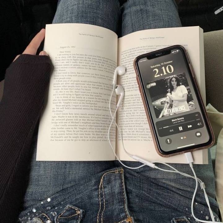 🎧… - Lora puisor