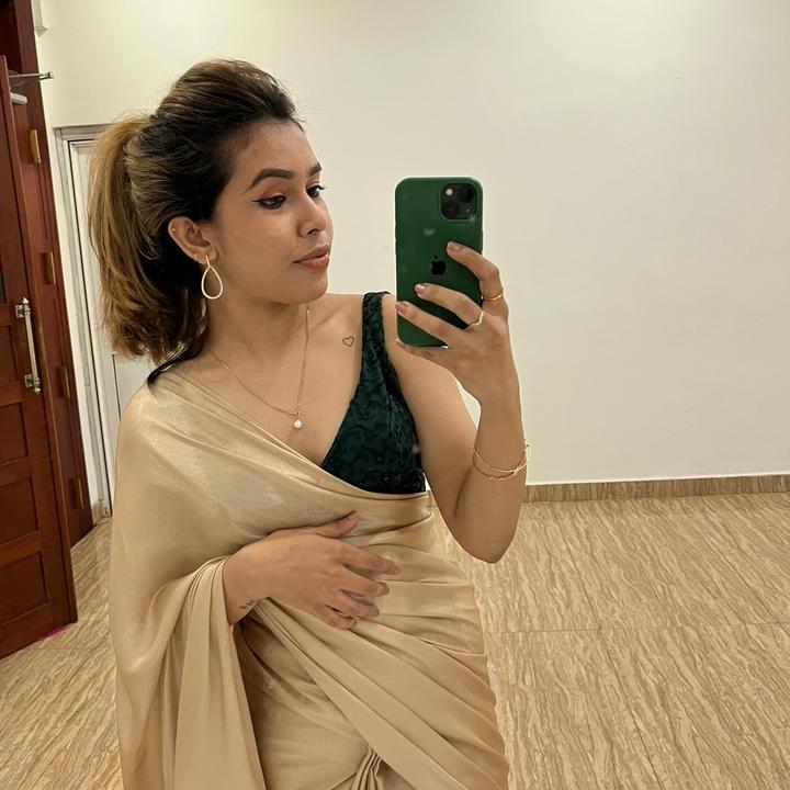 Dilini Cooray - suara asli - dilinicooray