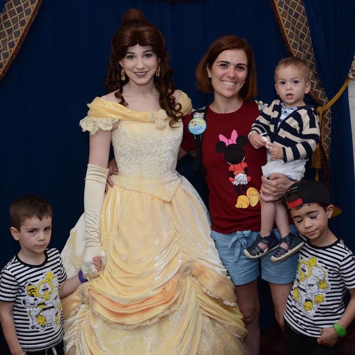 Rebeca Rojo - suara asli - rebecarojo_agentedisney