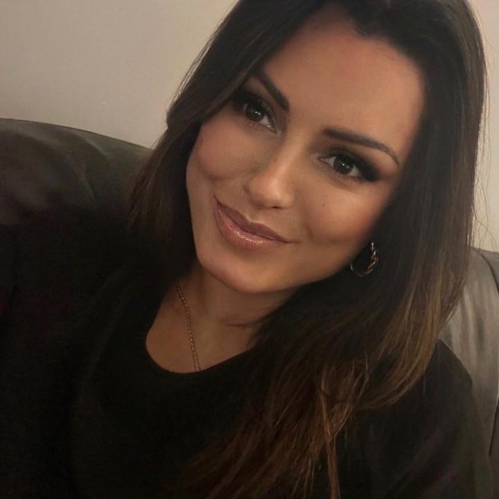 izabeladerr12